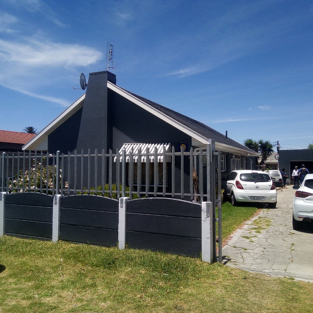 3 Bedroom Property for Sale in Lotus River Western Cape